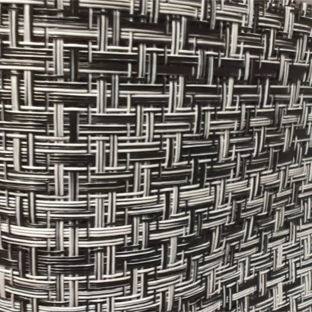 Modern, Chic, Minimalist - S&CO Home Placemat Set of 4 - Basketweave Gray/White